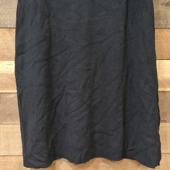 Saks Fifth Avenue Black Shortsleeve Sweater Dress Midi - Women's Size M - Picture 5 of 10